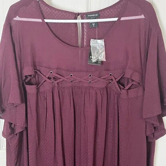 Torrid lace up trim mesh insert blouse in burgundy, size 4 - Picture 4 of 6